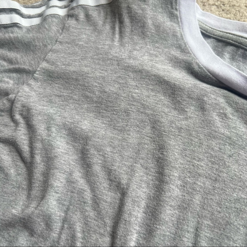 ADIDAS TEE! ✨ - Picture 4 of 4